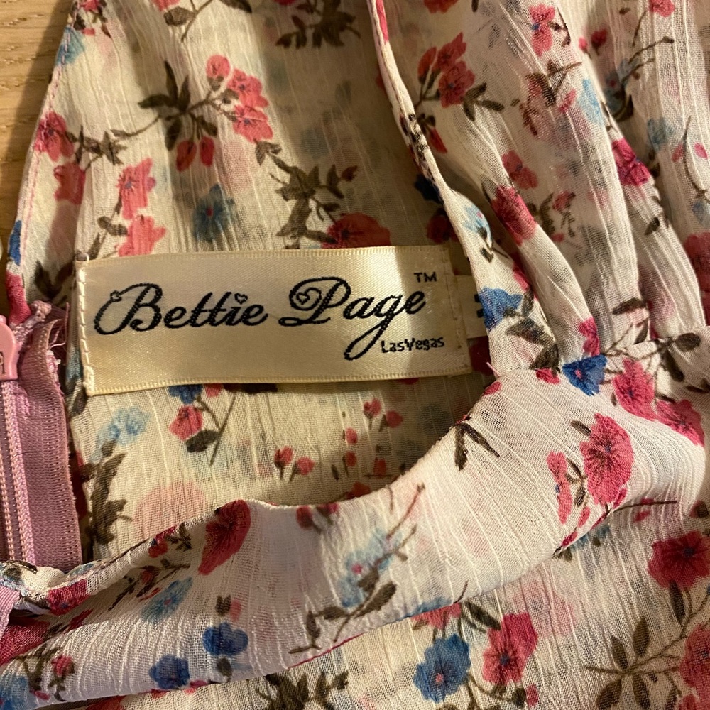 Bettie Page pencil spring dress
